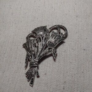Vintage art deco sterling silver marcasite flower brooch.